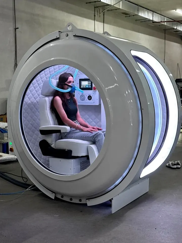 Heal & Go₂ hyperbaric chamber
